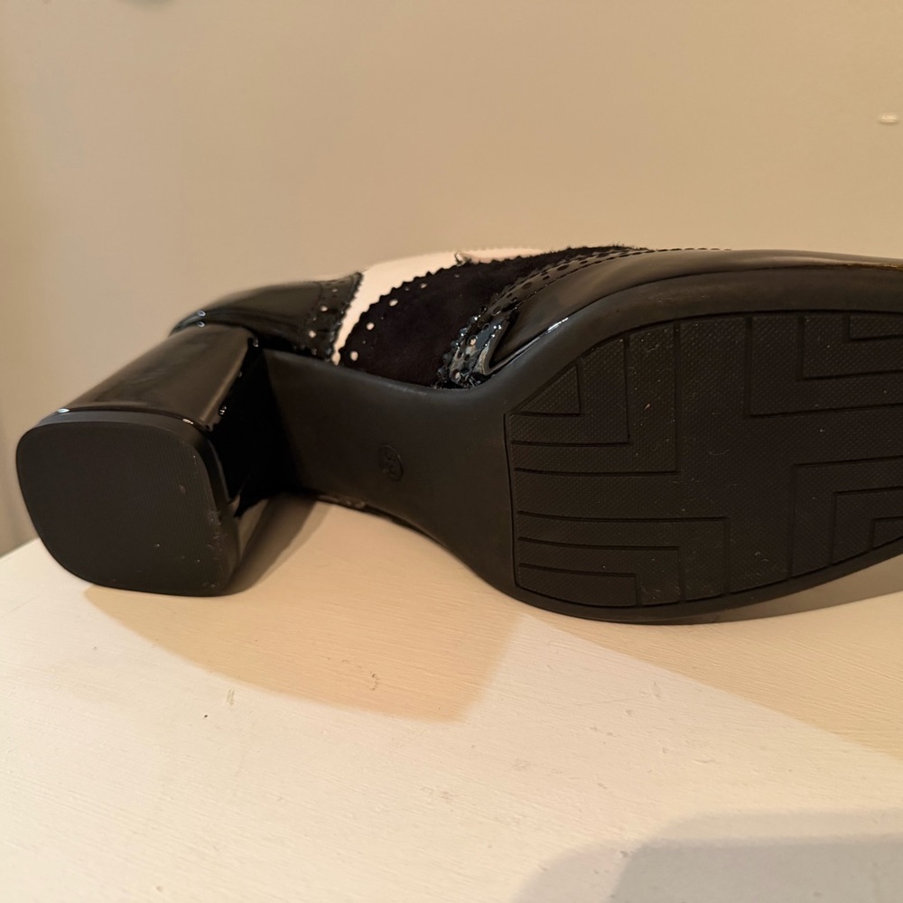 Girotti Black and White Block Heel Oxfords - Picture 9 of 10
